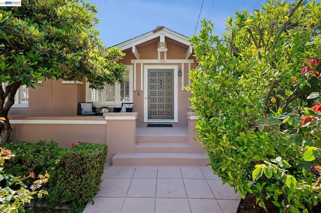 3244 Fernside Blvd, Alameda