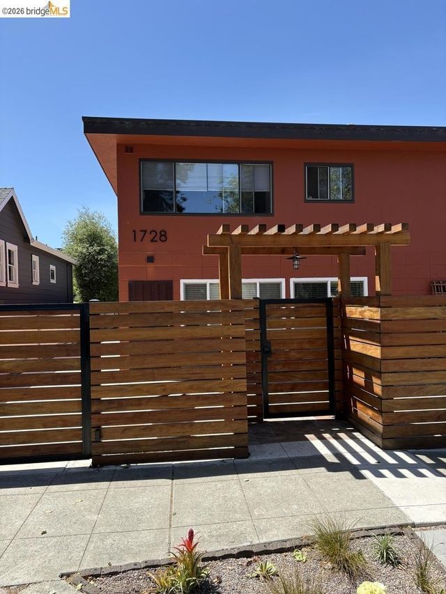 1728 7th St # C, Berkeley