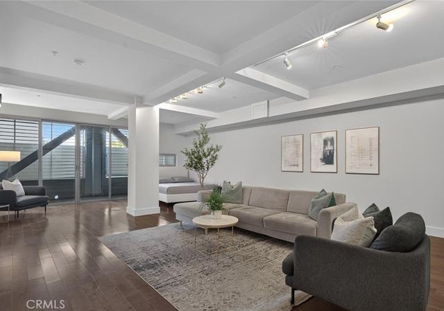 433 Pine # 102, Long Beach