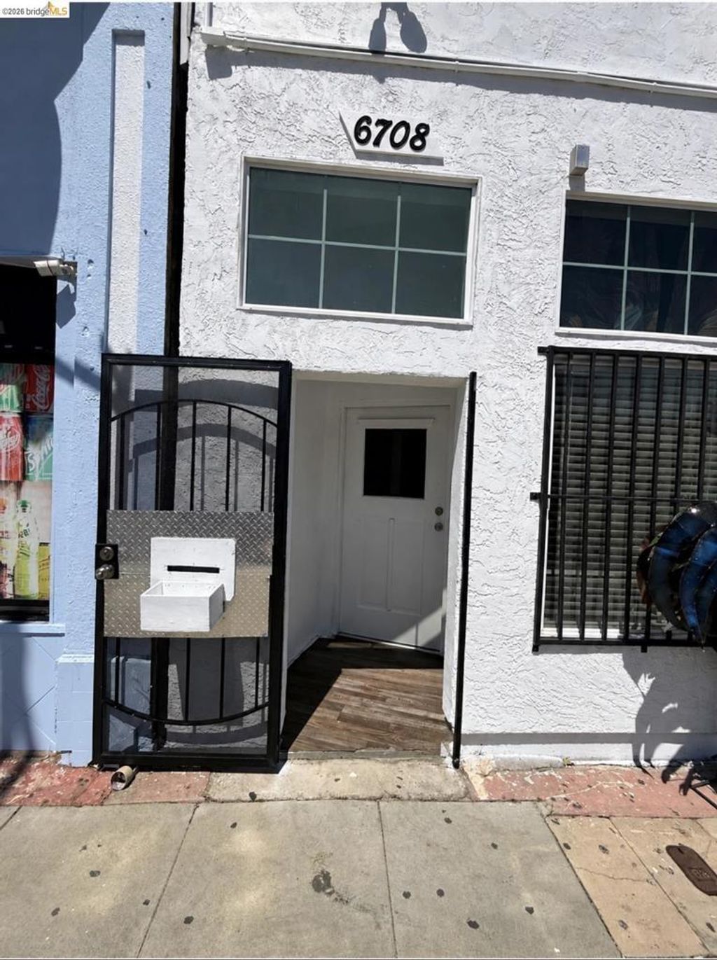 6708 International Blvd, Oakland