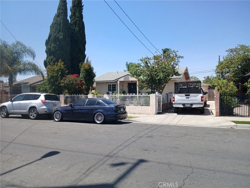 1825 W 2nd Street, Santa Ana