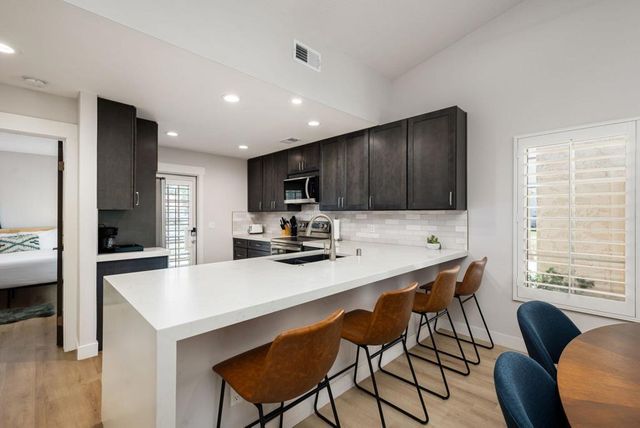 219 Desert Falls Drive E, Palm Desert