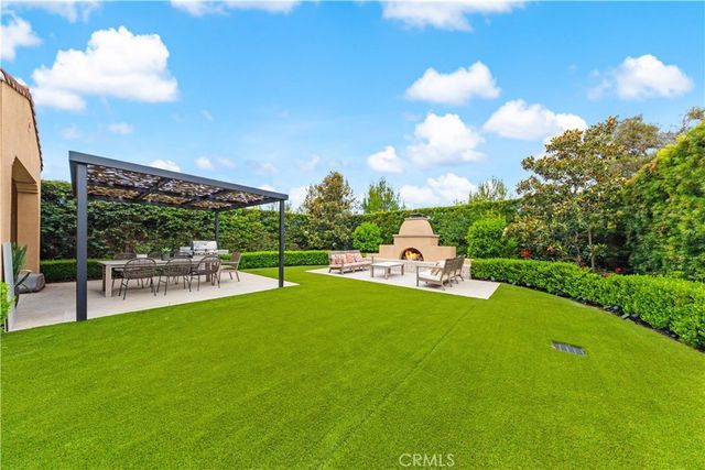 121 Whisper Rock, Irvine