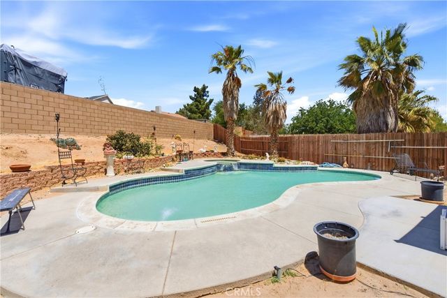 16433 Pauhaska, Apple Valley