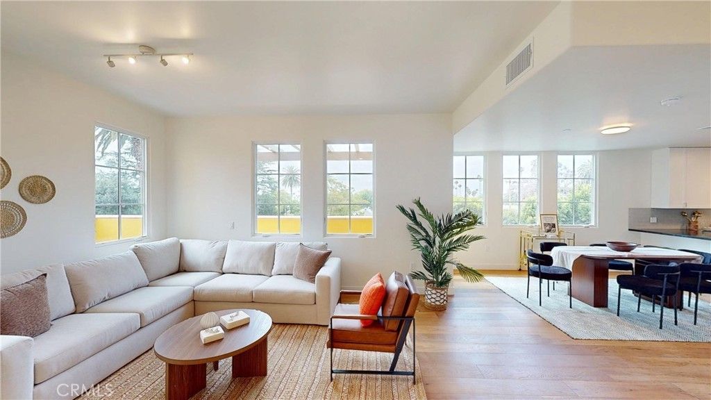 1878 E Walnut Street # 319, Pasadena