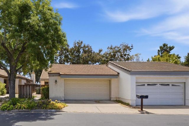 1853 Cathedral Gln, Escondido