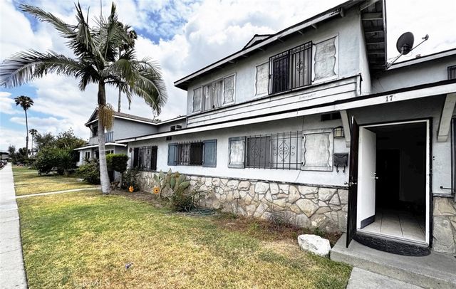 17 Scottsdale N, Carson
