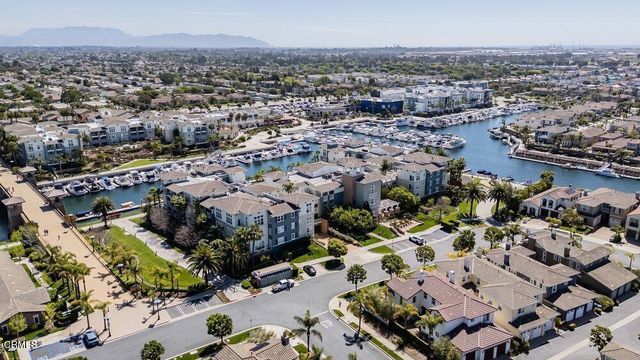 1502 Seabridge Lane, Oxnard