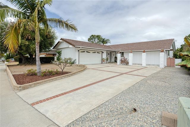 25532 Charlemagne, Laguna Hills