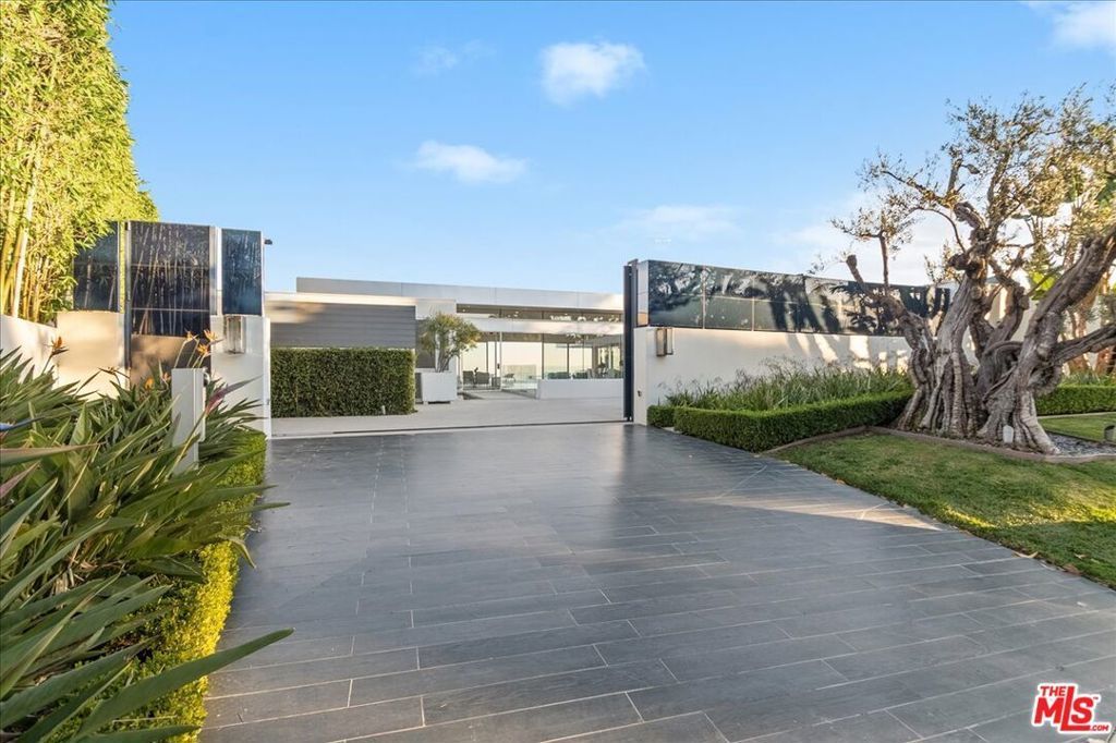 1620 Carla, Beverly Hills