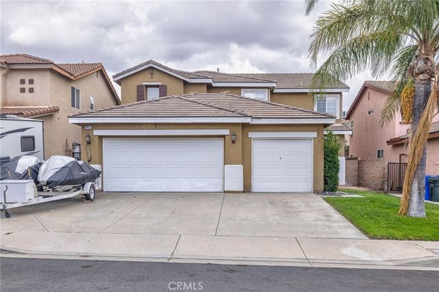 7471 Freeport, Fontana