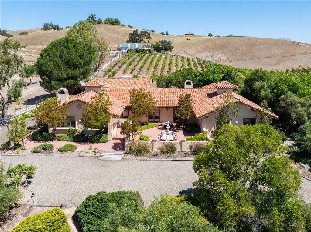 7568 Creston, Paso Robles