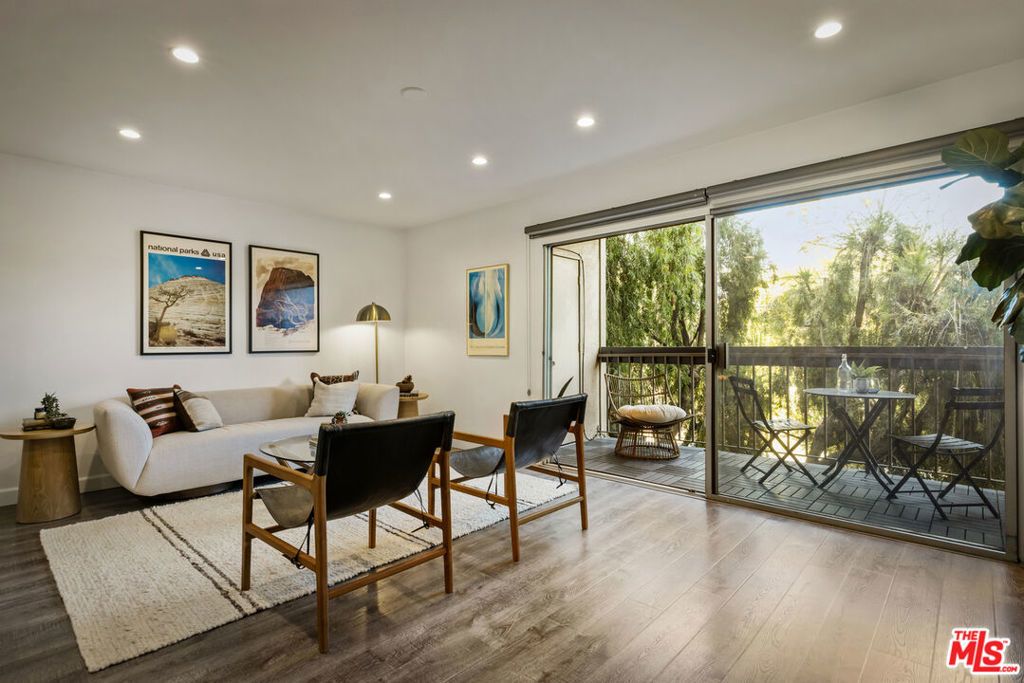 335 N Adams Street # 222, Glendale