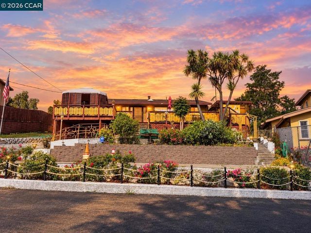694 Renfrew Rd, El Sobrante