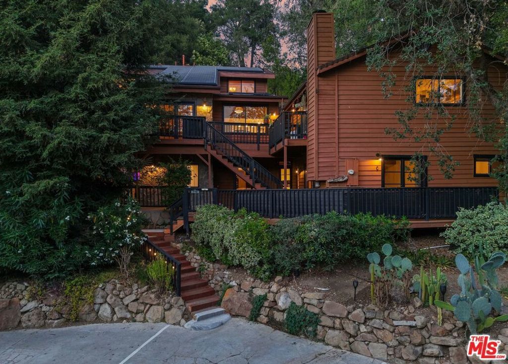 178 Muerdago Road, Topanga