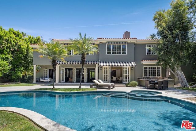 5425 Encino Avenue, Encino