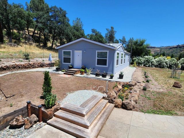1141 Honey Run Road, Chico