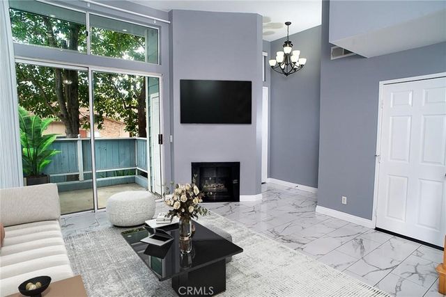 10350 Topanga Canyon Boulevard, Chatsworth