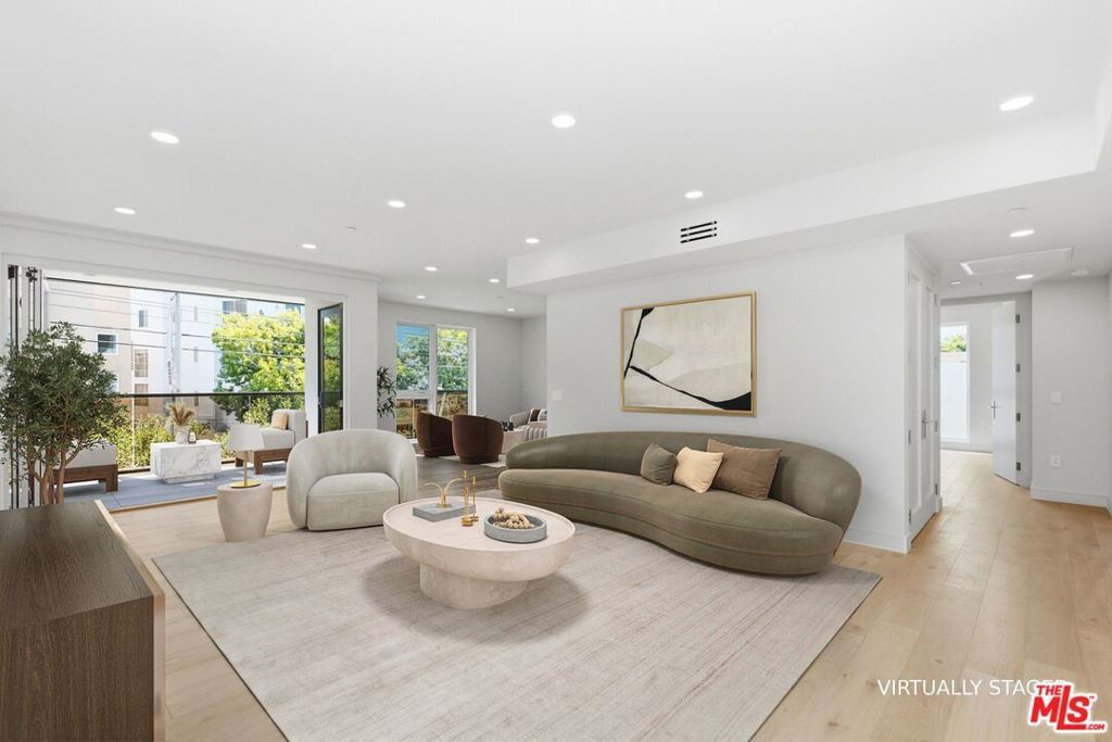 505 S Barrington Avenue # 202, Los Angeles