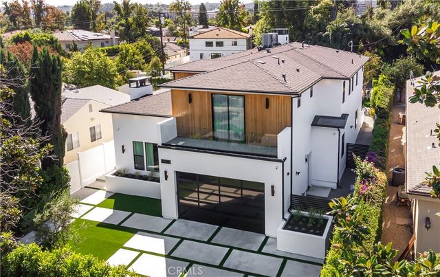 16706 Magnolia, Encino