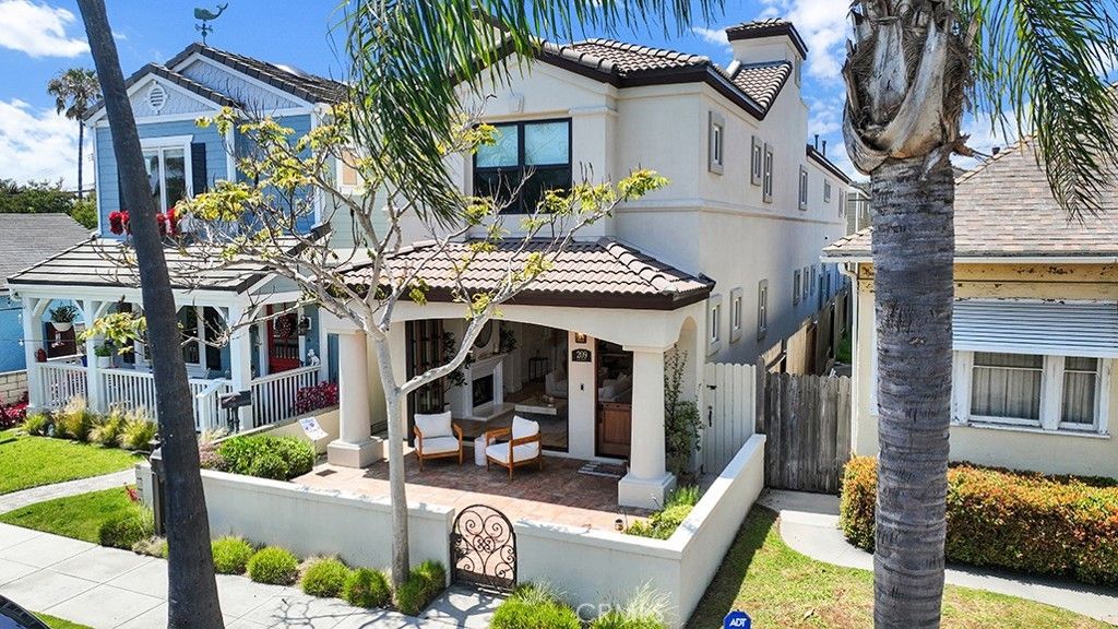 209 6th, Seal Beach