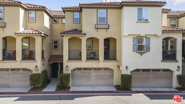 22157 Barrington Way, Saugus