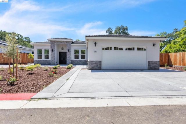 5200 Shirehills Lane, Carmichael