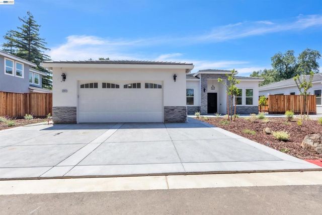 5210 Shirehills Lane, Carmichael