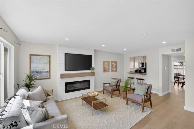 24564 Copper Cliff Court Court # 35, Lake Forest