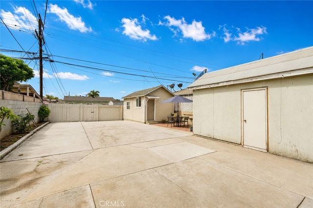1206 E Cruces, Wilmington