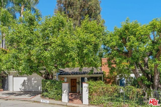 2736 Outpost Drive, Los Angeles