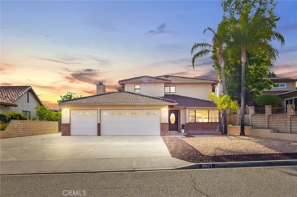 30127 White Wake, Canyon Lake