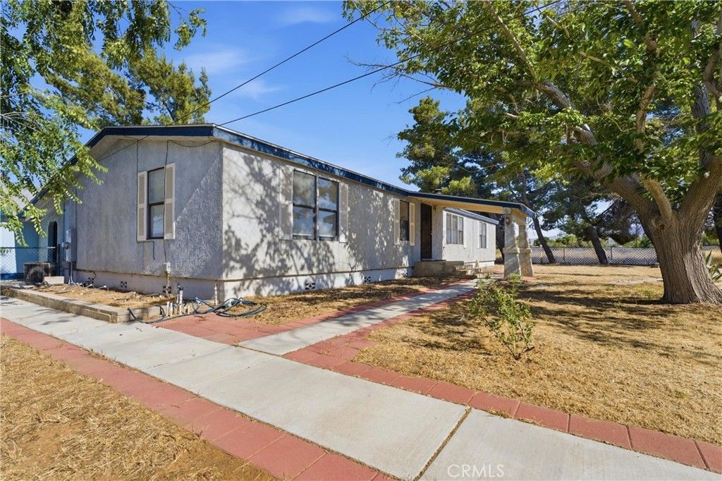 43300 43rd W, Lancaster