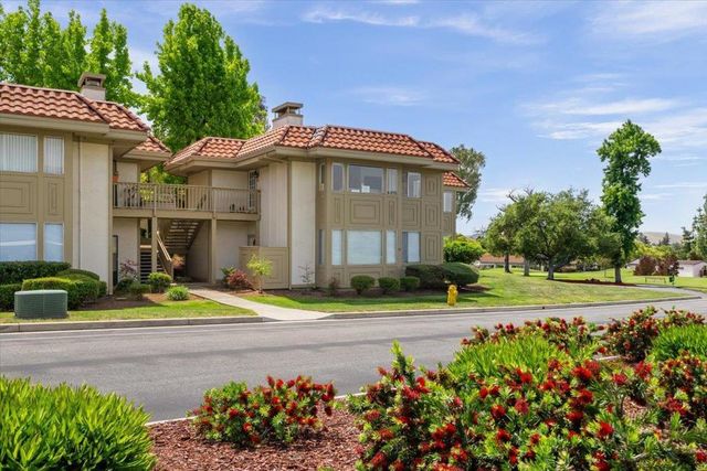 8014 Pinot Noir Court, San Jose
