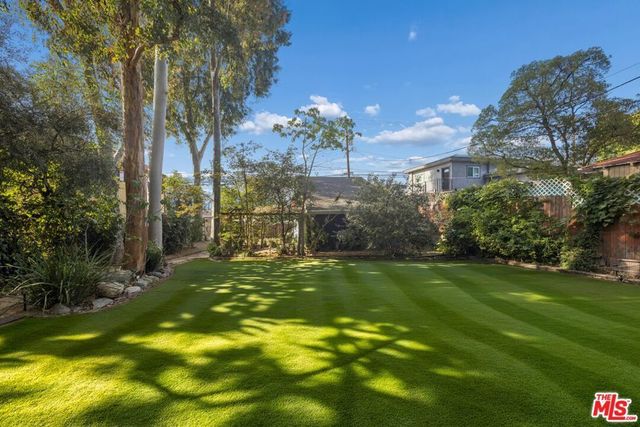 11325 Sunshine Terrace, Studio City