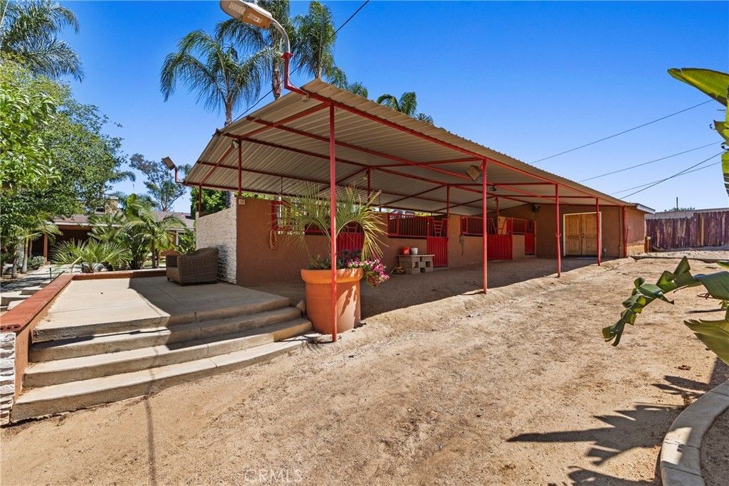 19345 Warren, Riverside