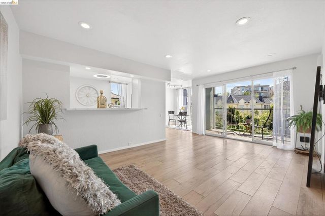 365 Perkins St # 201, Oakland