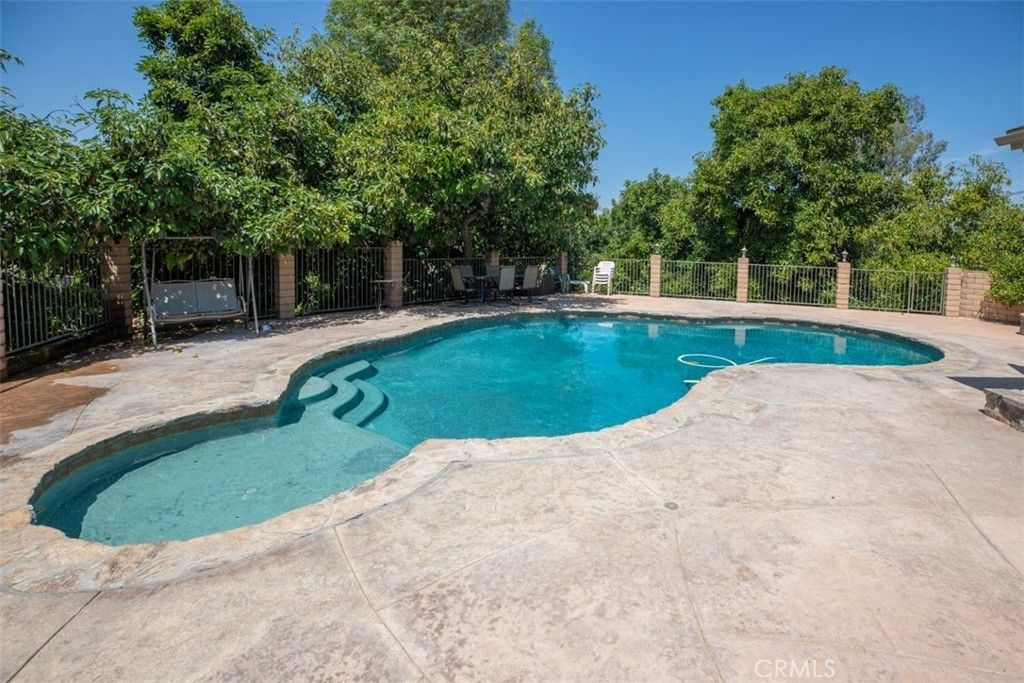 1566 Heather, Riverside