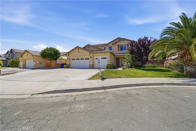 13825 Hawk Court, Victorville