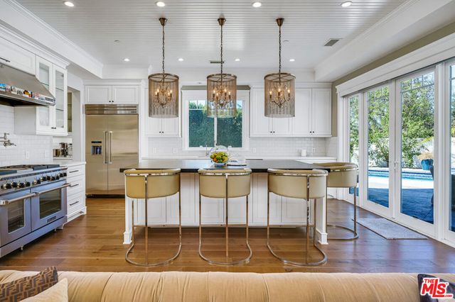 19633 Wells Drive, Tarzana