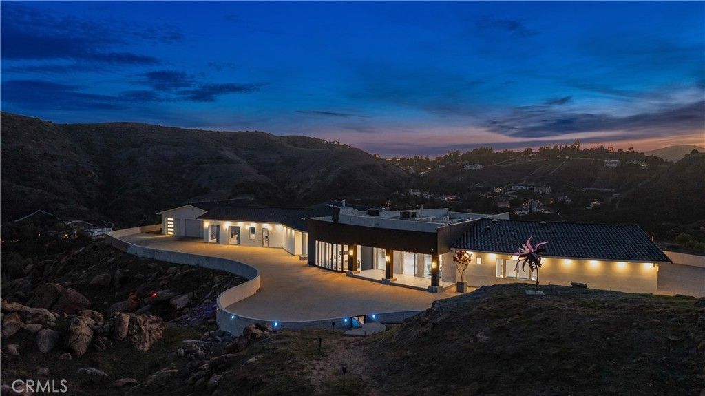 109 Buckskin Road, Bell Canyon