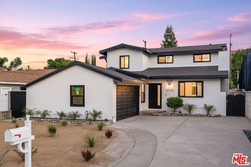 22642 Berdon Street, Woodland Hills