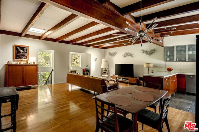 3262 Dos Palos Drive, Los Angeles