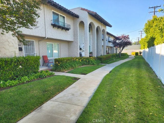 24223 La Glorita Circle, Newhall
