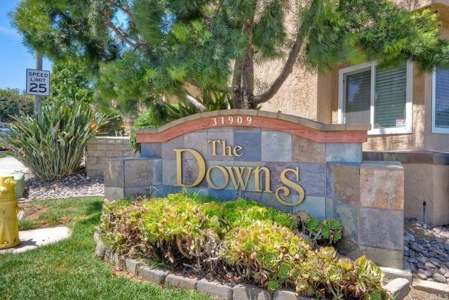 31909 Del Cielo Este # 27, Bonsall