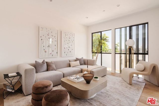 1245 N Formosa Avenue # B, West Hollywood