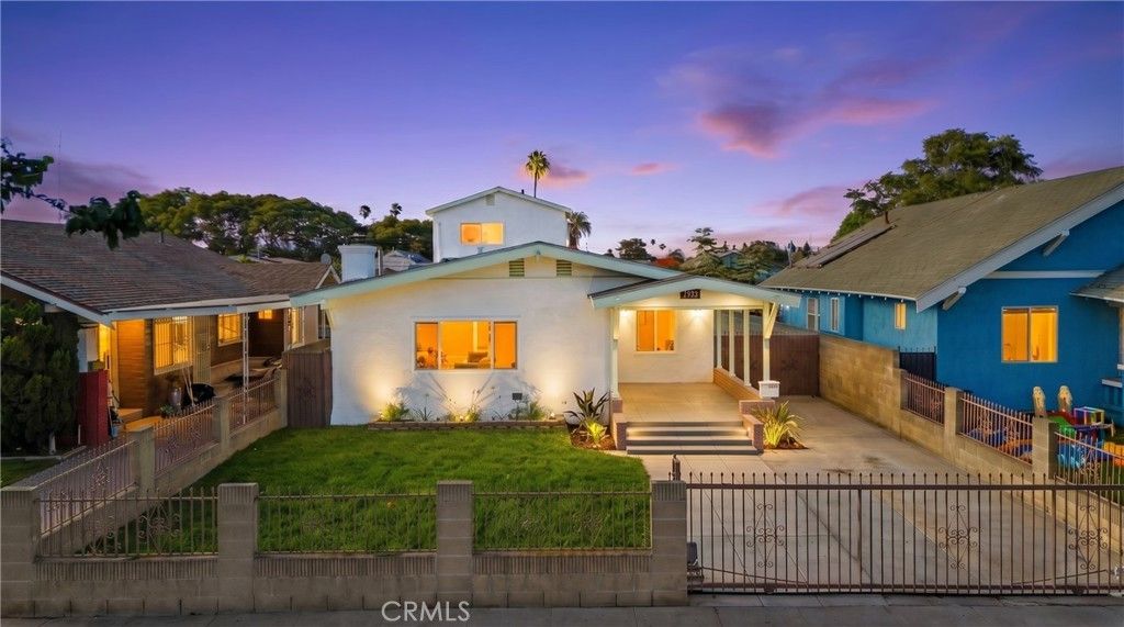 1933 W 43rd Place, Los Angeles