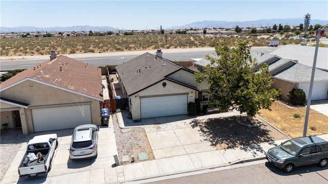13363 Merry Oaks, Victorville