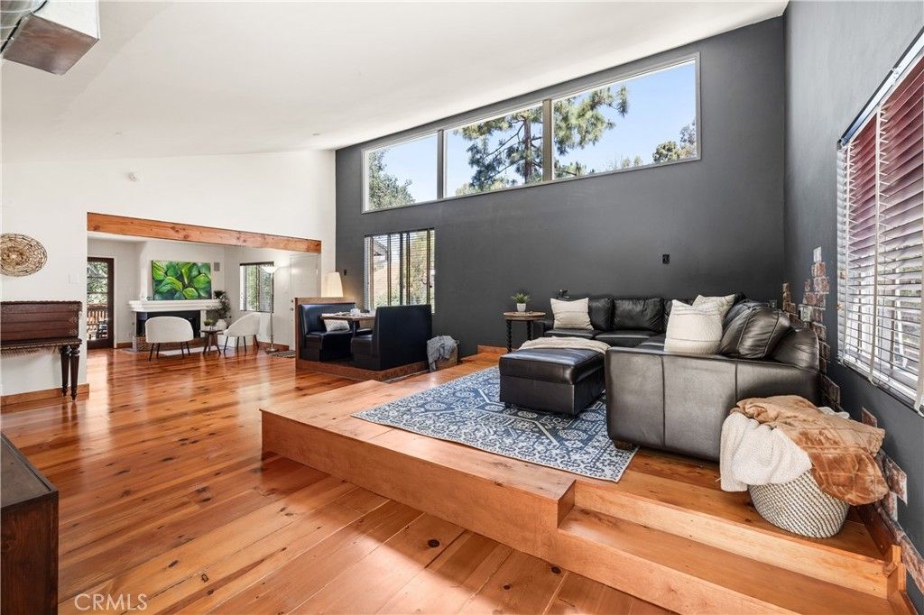 20914 Pilar Road, Woodland Hills