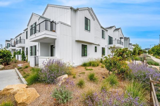 1101 Catania Ct # 201, Encinitas